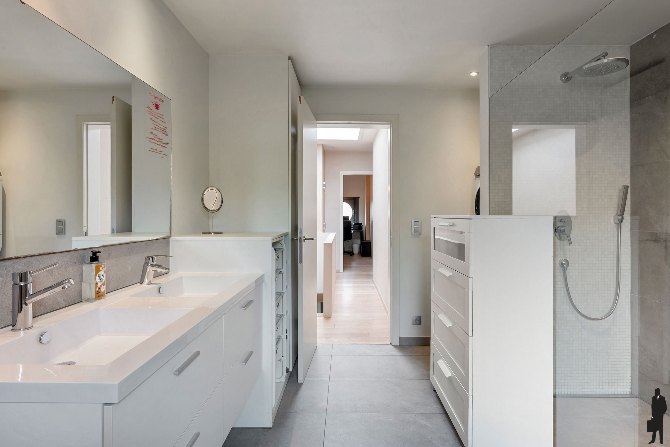 Prachtige woning met tuin op een toplocatie foto 13