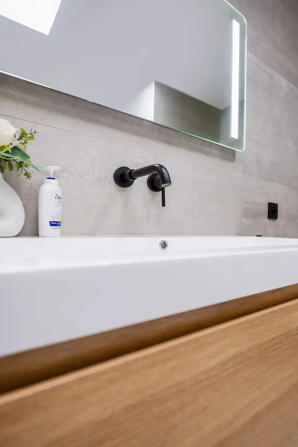 Volledig gerenoveerde woning in het hart van Wijnegem foto 27