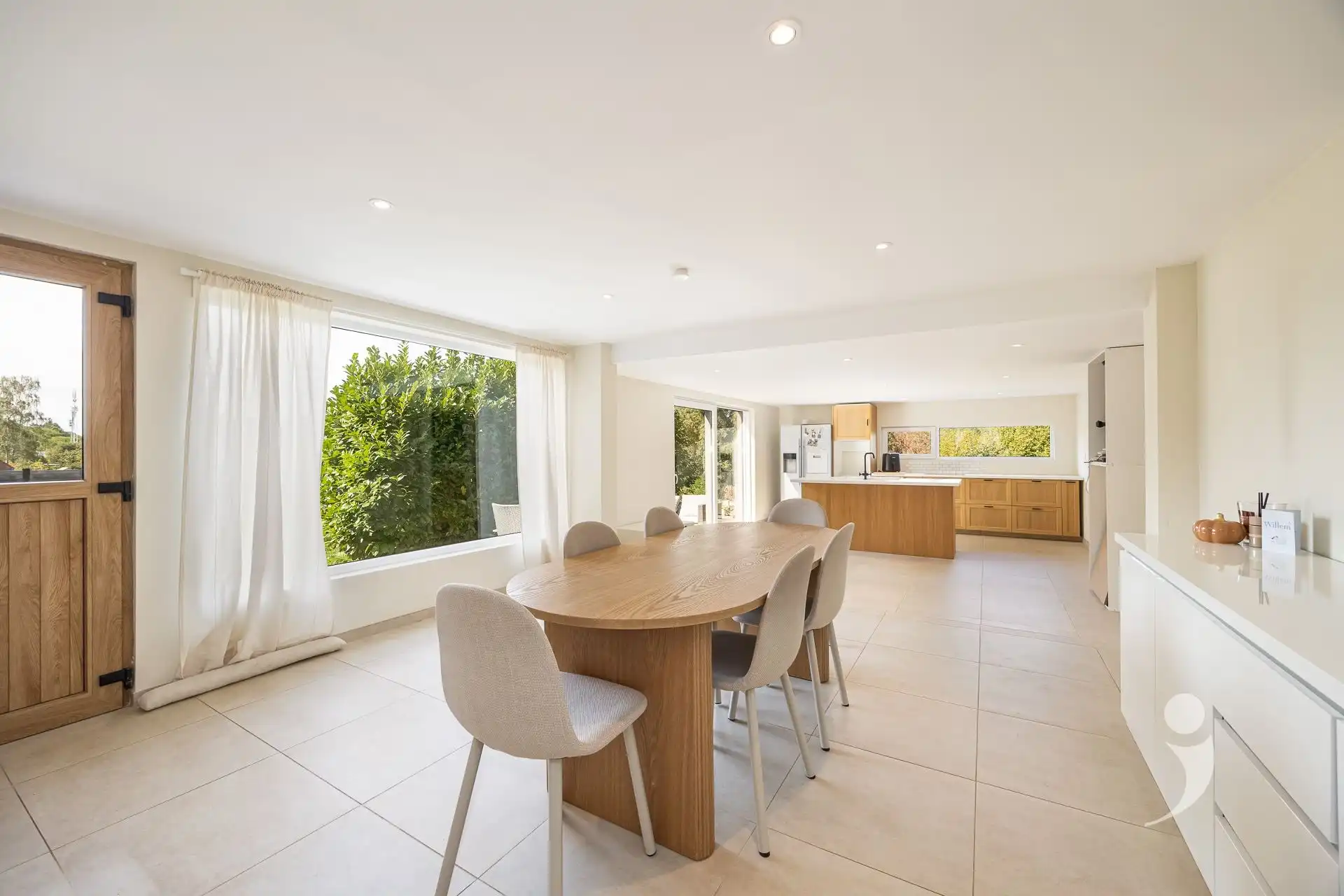 Karaktervolle gerenoveerde woning in Gelrode foto 6