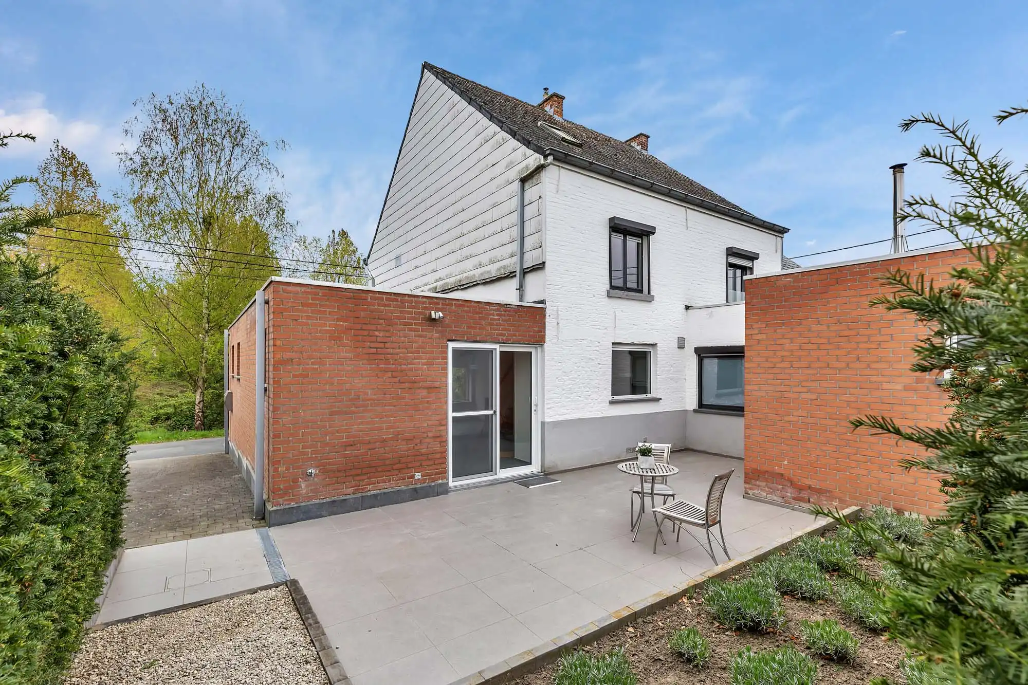 Charmante woning met garage en tuin in Zandbergen foto 17