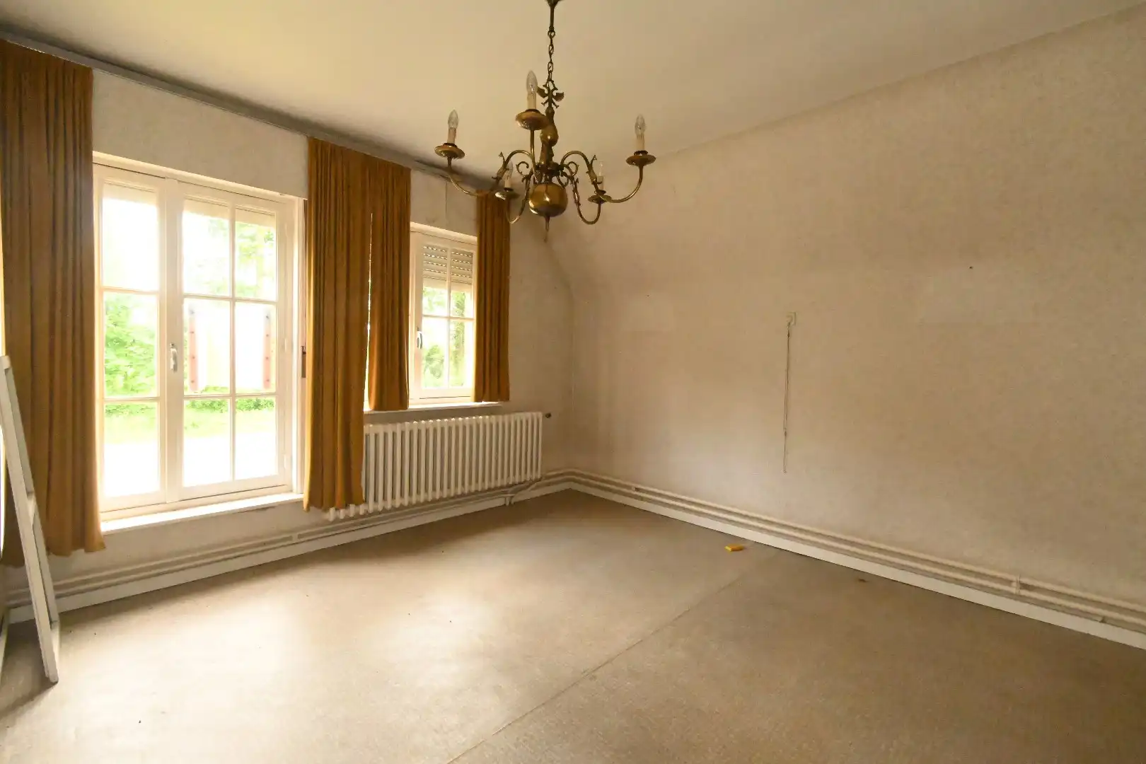 Alleenstaande woning met garage en tuin  foto 17