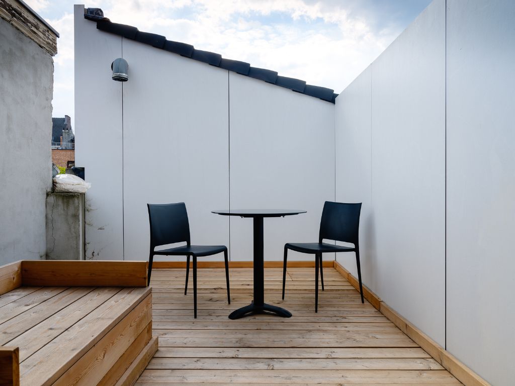 Bijzonder duplexappartement (240 m²) met vier slaapkamers, telkens met eigen sanitair en buitenruimte, gelegen in een kleinschalige residentie nabij het Zuid. foto 25