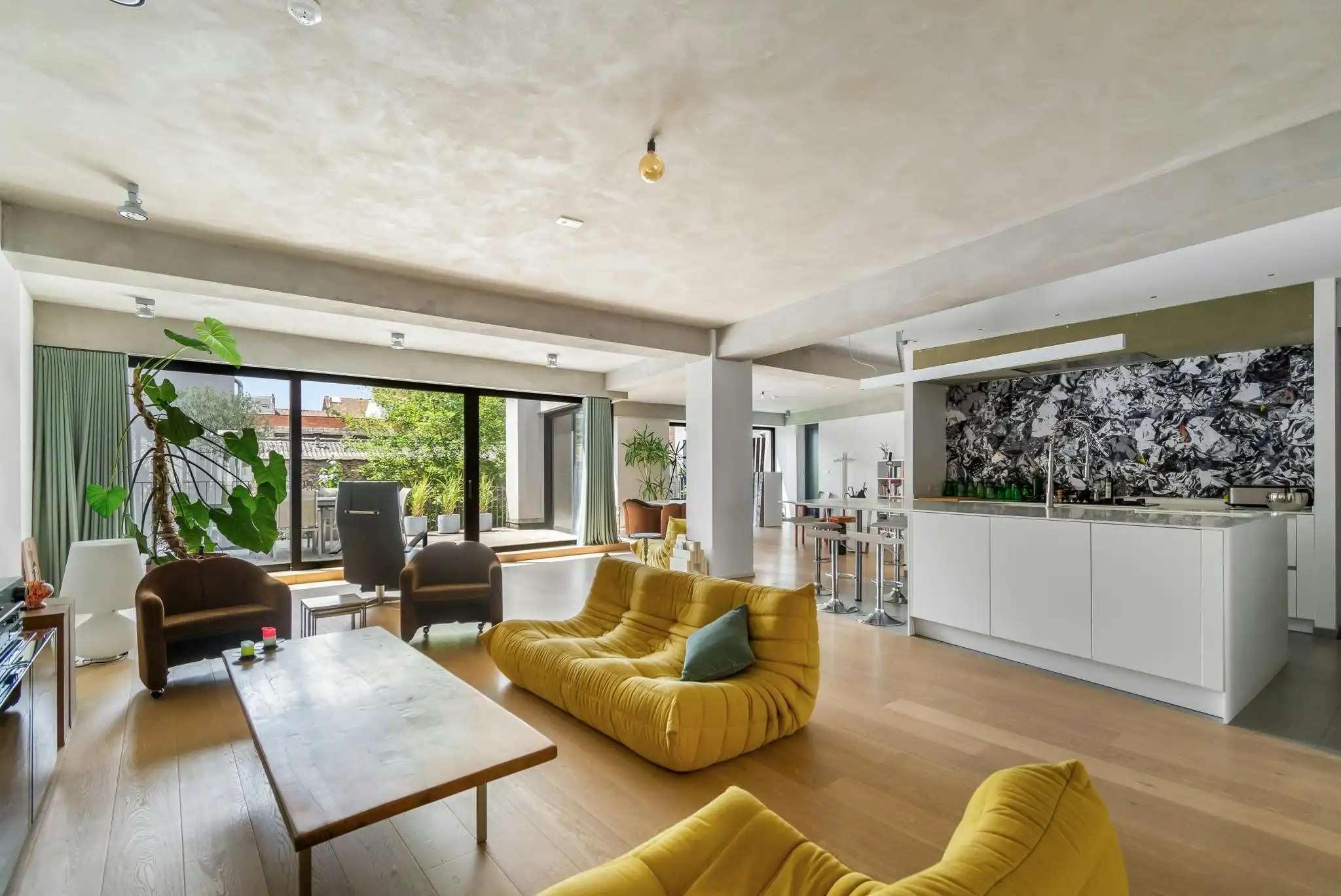 Lichtrijke loft met royaal zonneterras te koop in Brussel foto 7