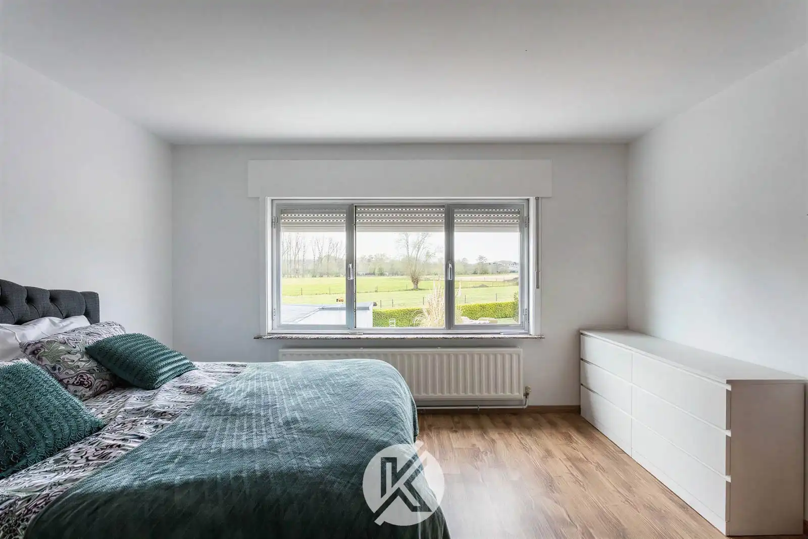 Solide halfopen gezinswoning nabij centrum foto 18