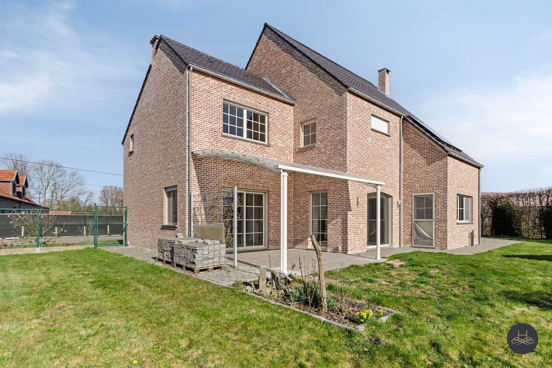 Knappe villa met 5 kamers foto 3