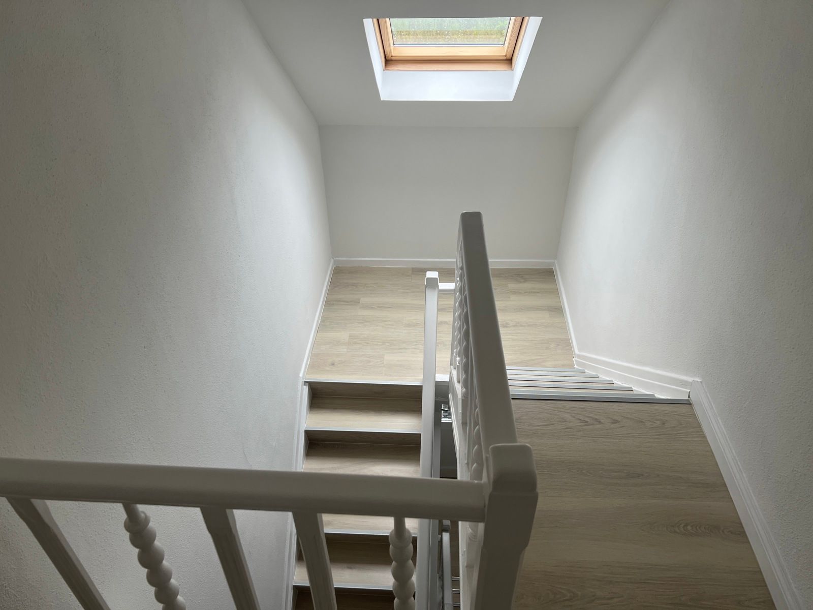 VOLLEDIG GERENOVEERD TRIPLEXAPPARTEMENT TE HUUR IN ZELLIK! foto 16
