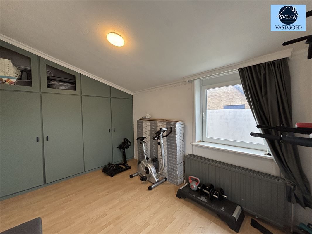 RUIME WONING MET LOODS foto 12
