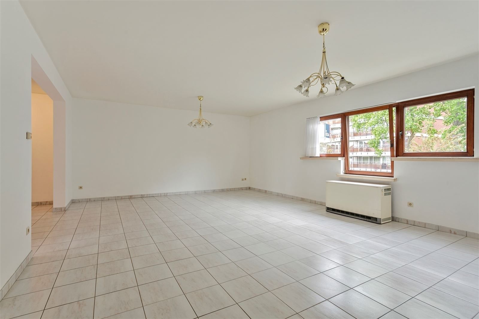 Appartement met terras en bijhorende garagebox foto 2