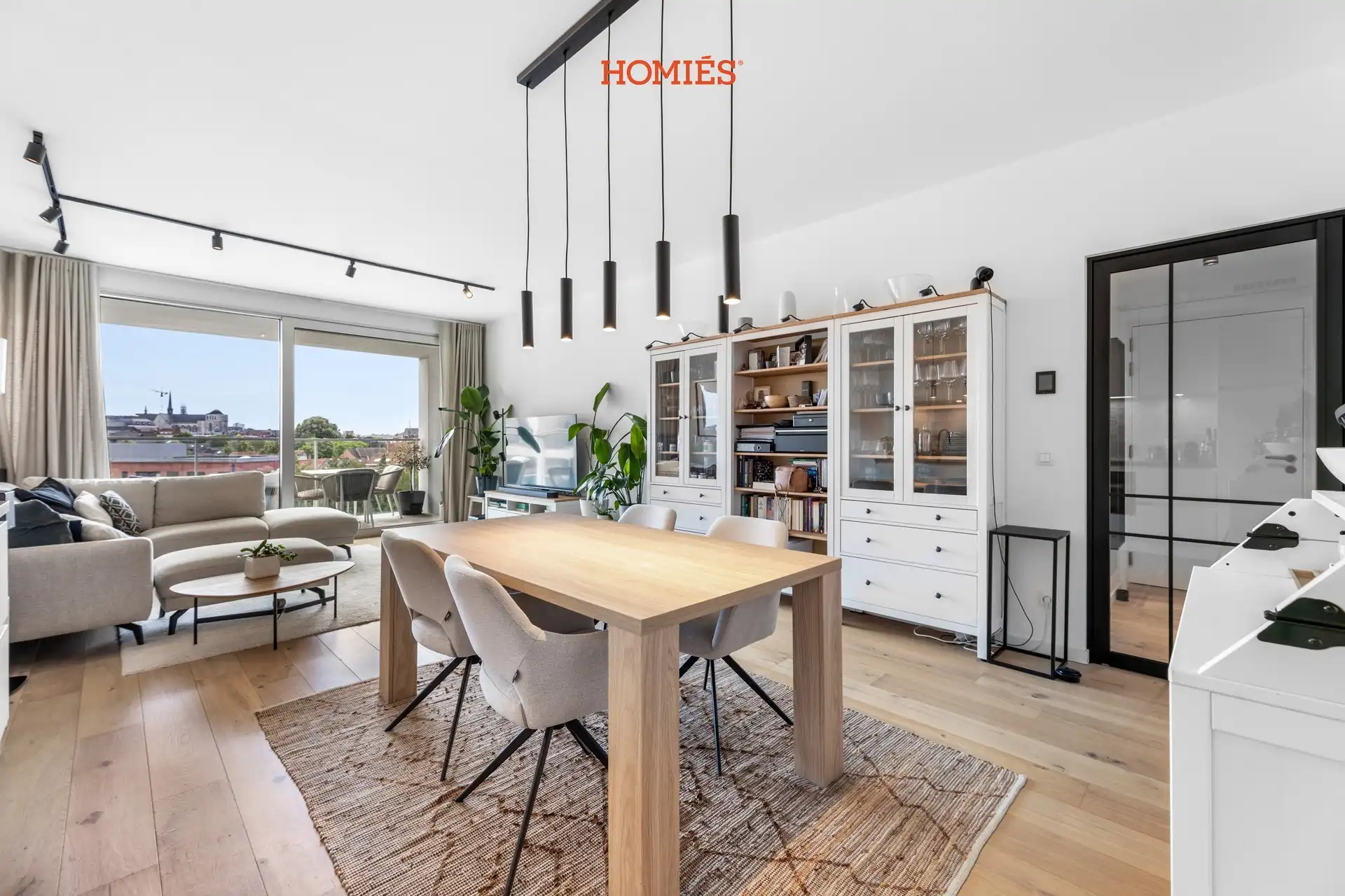 Prachtig tweeslaapkamerappartement aan de Leuvense Vaart foto {{pictureIndex}}