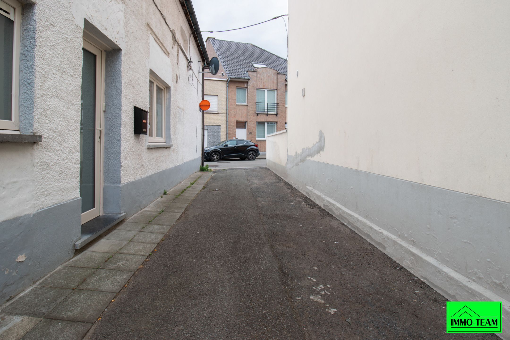 Opbrengsteigendom met 2 verhuurde entiteiten nabij centrum foto 3