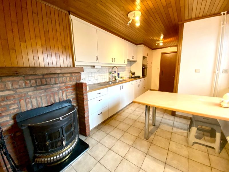 Ruime, goed onderhouden gezinswoning te Zeveren foto 6