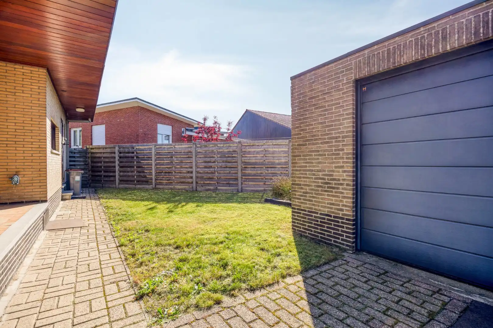 Rustig gelegen op te frissen gelijkvloers woning. foto 21