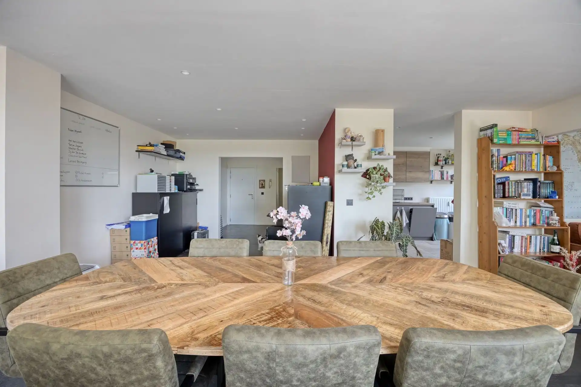 Zeer ruim, instapklaar appartement op een goede locatie foto 7