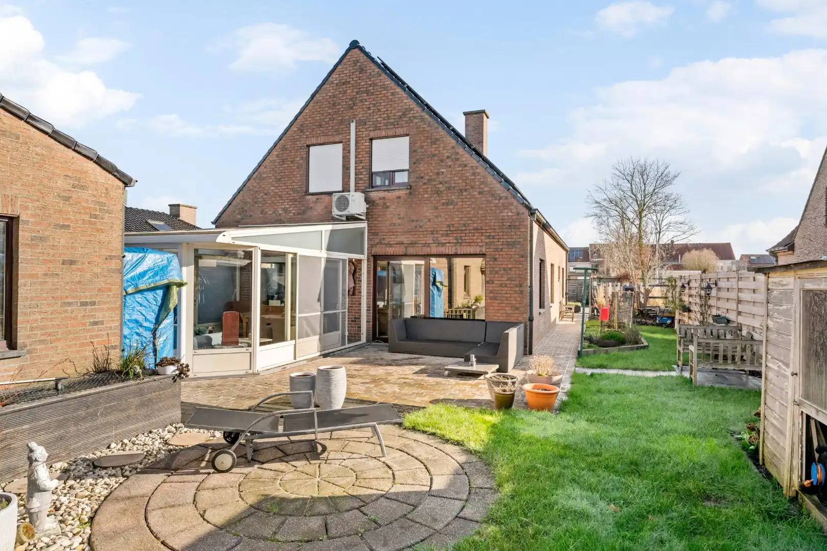 Instapklare woning met 4 slaapkamers, garage en tuin in Sint-Eloois-Winkel (Ledegem) foto 10
