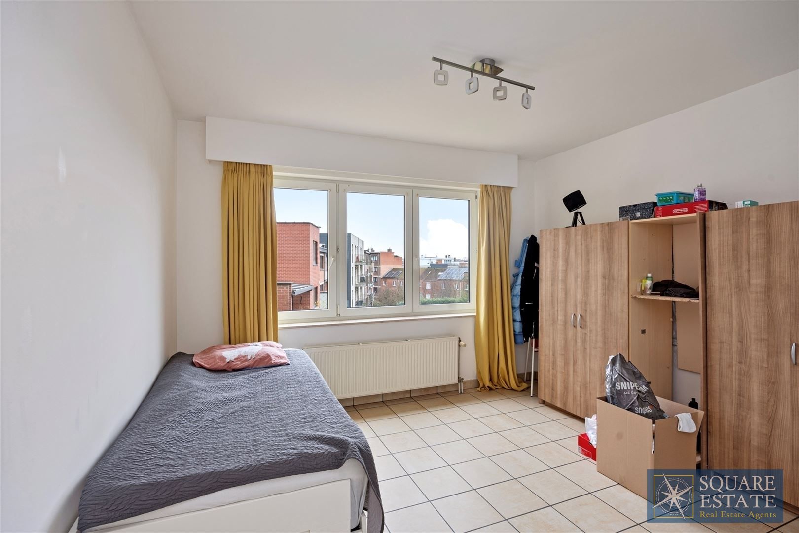 2 slaapkamer appartement met terras foto 9