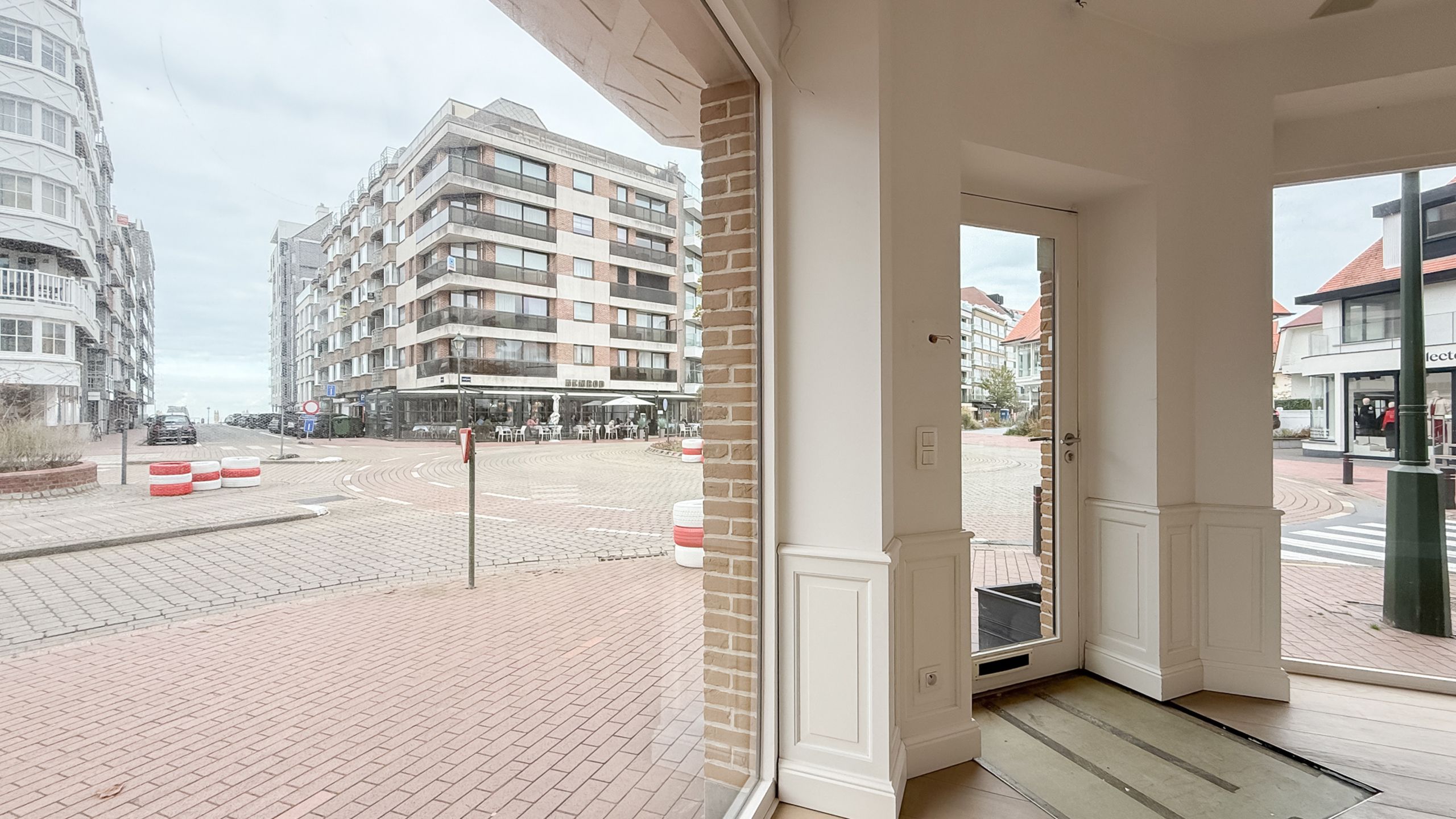 Uitzonderlijk handelspand op toplocatie – Driehoeksplein foto 5