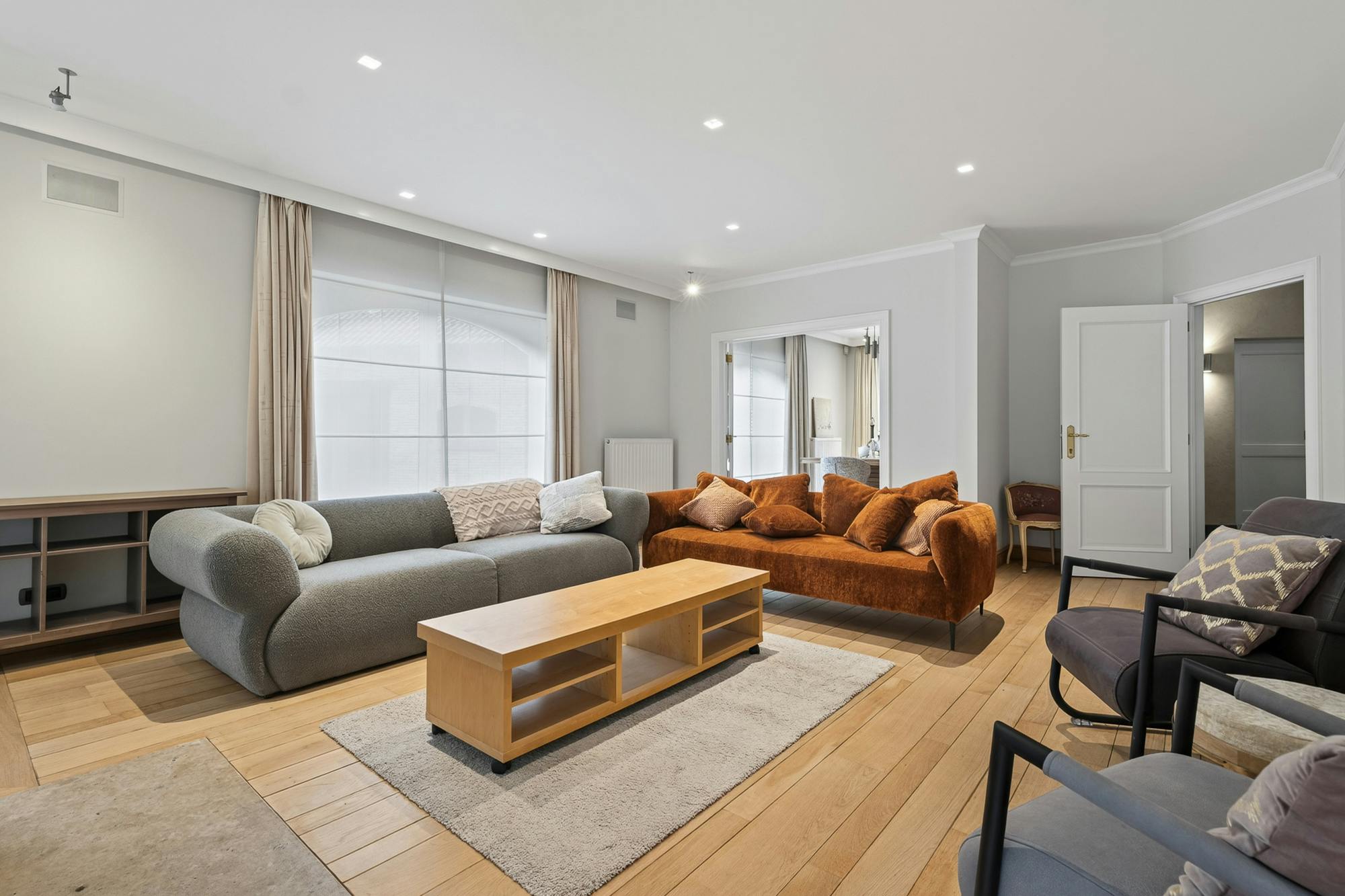 residentieel gelegen villa op 3490 m² te koop in Lichtaart foto 9