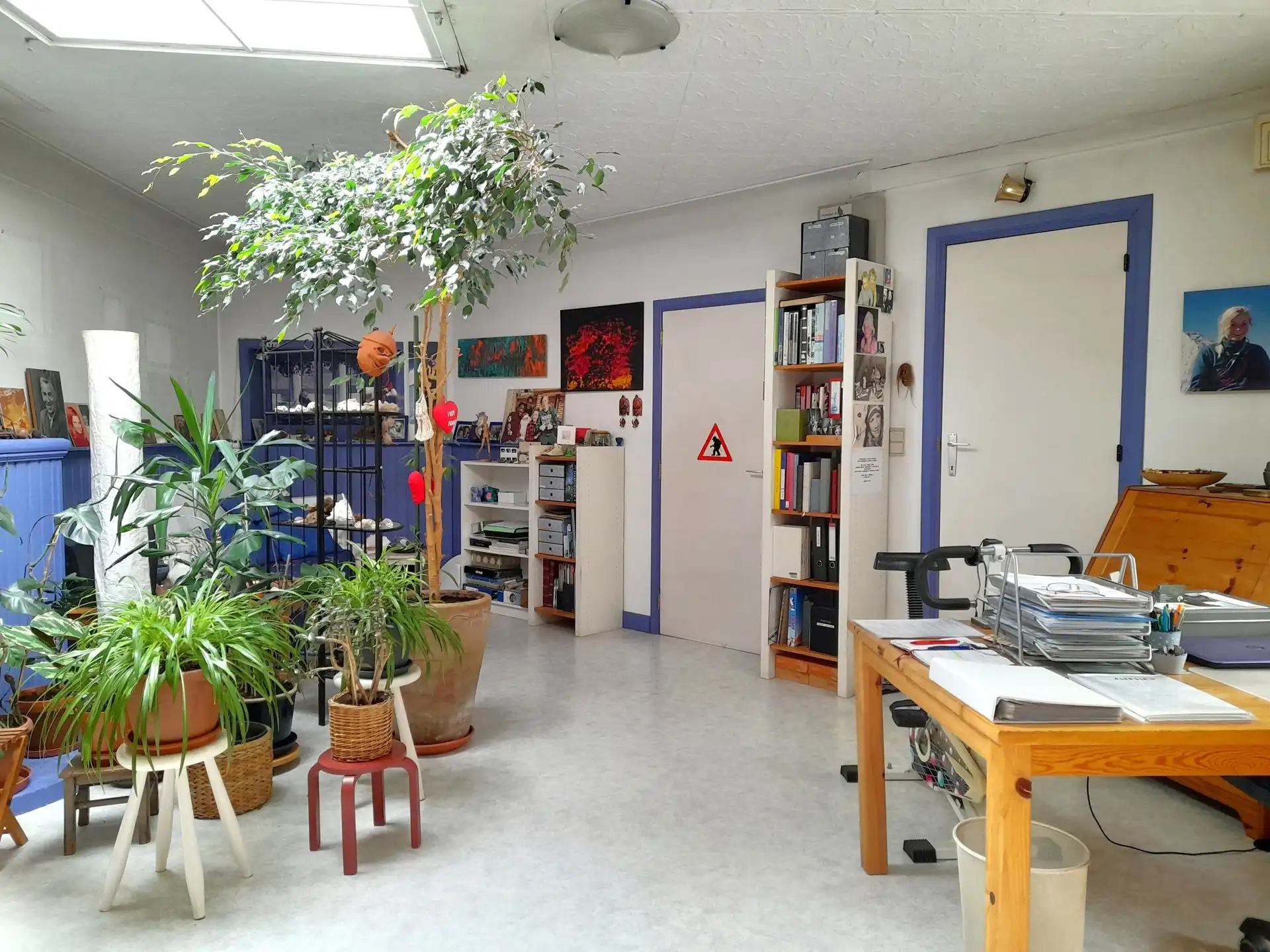 Handelspand met woonhuis en tuintje foto 15