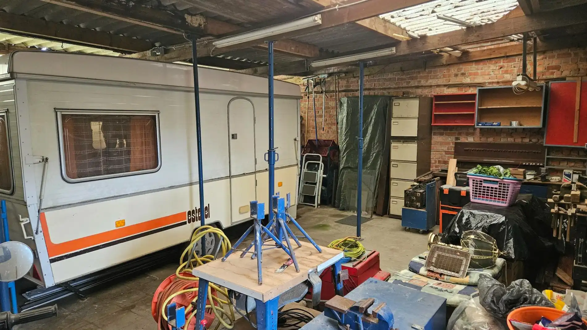 Renovatiewoning met 2 slk, garage en tuin  foto 11