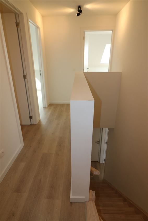 Duplexappartement met 2 slpk., groot terras en ondergrondse autostaanplaats + berging foto 15