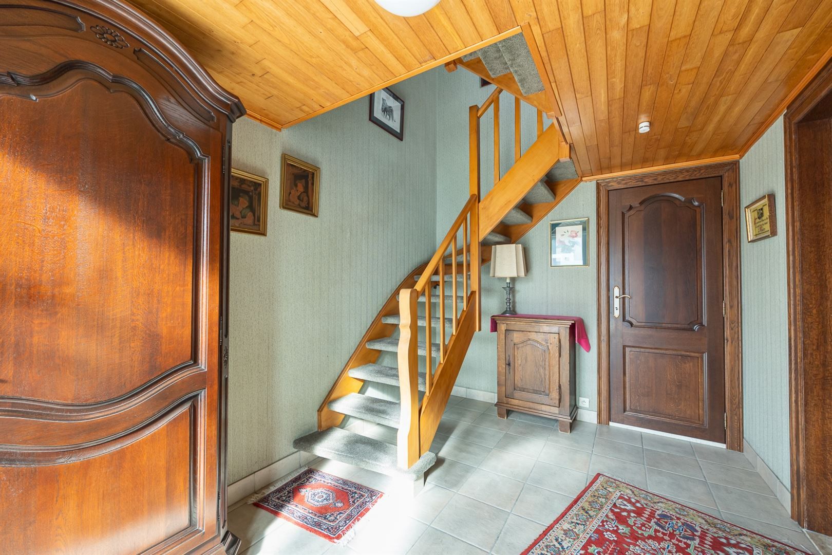 Een praktisch huis met tuin in een kindvriendelijke buurt foto 2
