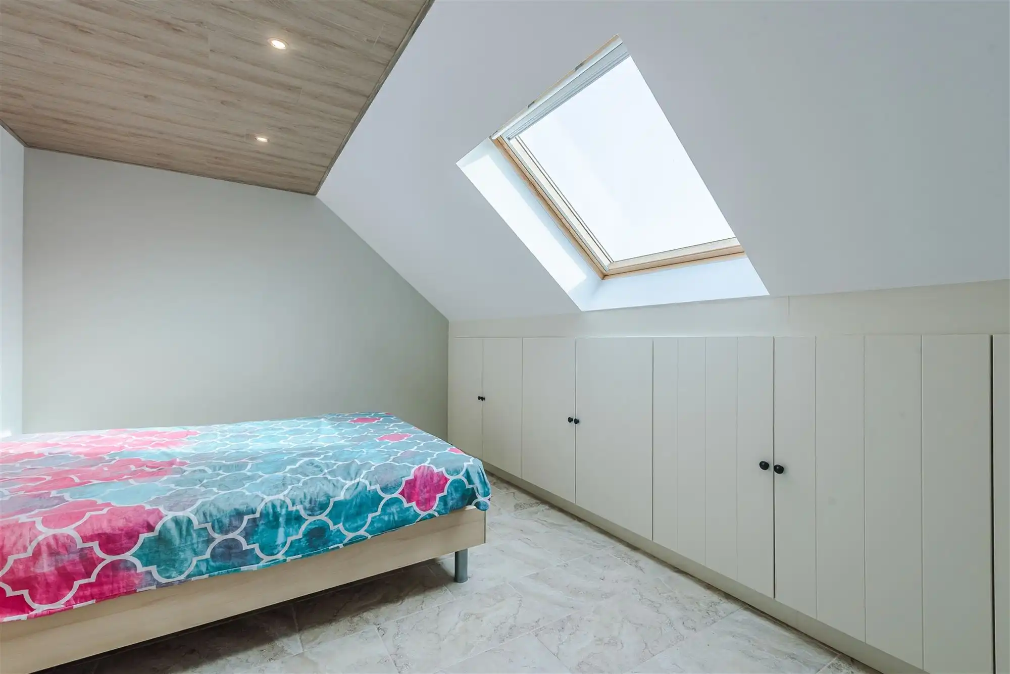 Kwaliteitsvol instapklaar huis met 3 slpks, 2 badks en tuin foto 25