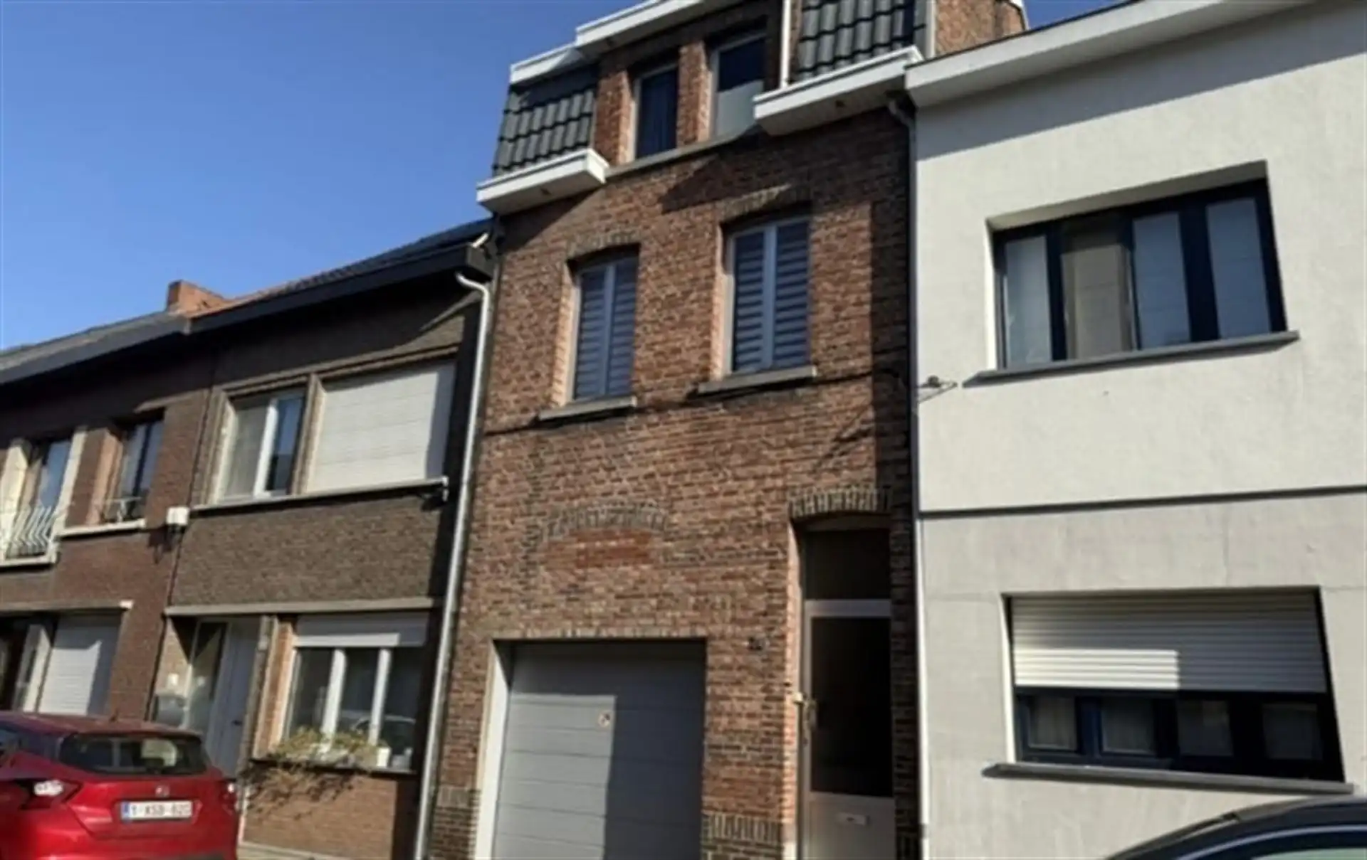 Hoofdfoto van de publicatie: Bel-etage woning met 3 slpks, tuin en garage!
