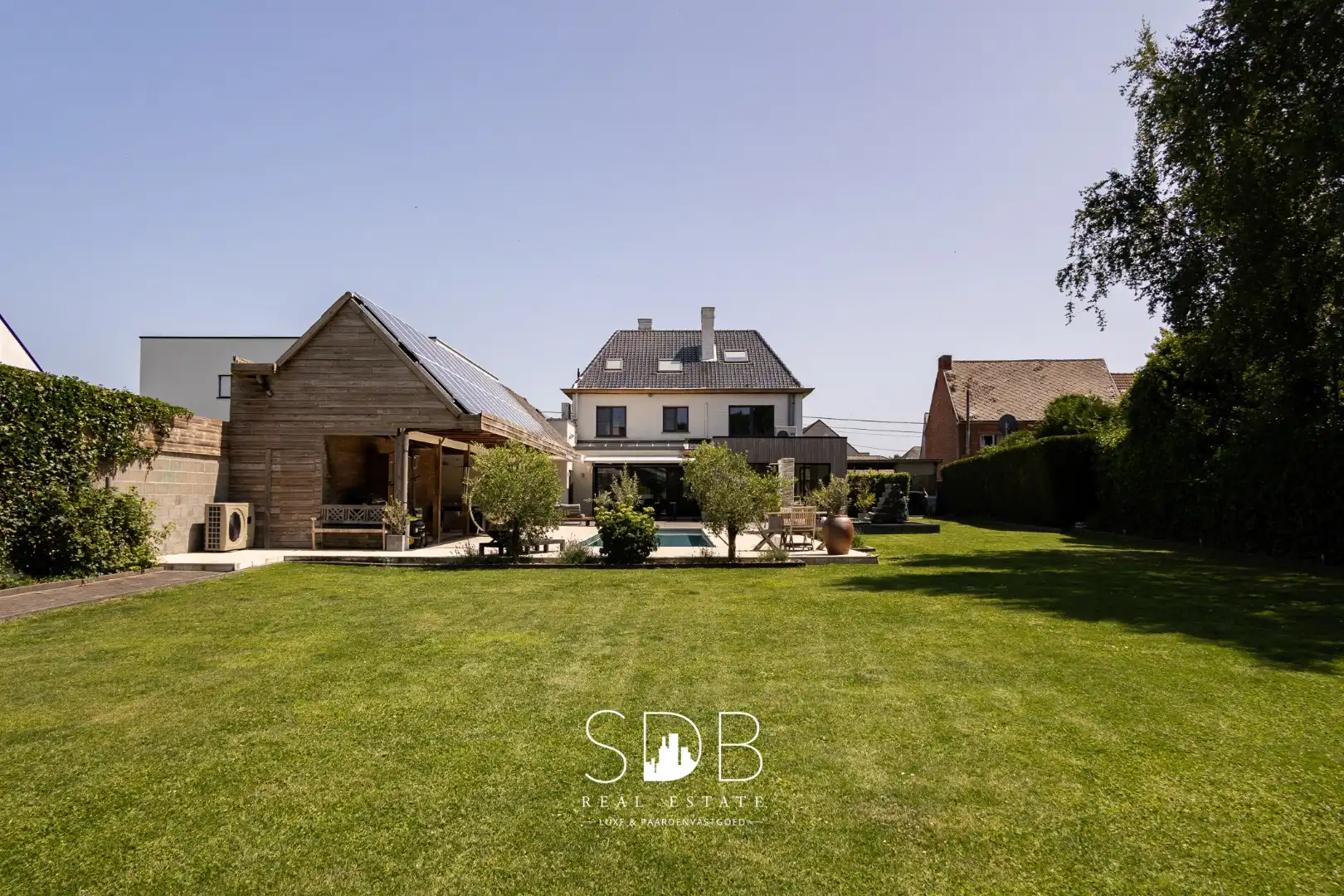 IN OPTIE : Prachtige hedendaagse villa met gezinstuin en zwembad op 1.387m² foto 22