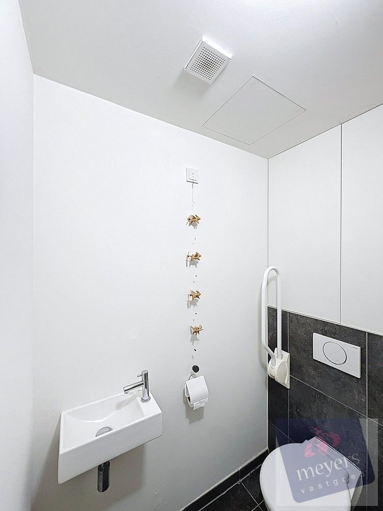 Assistentiewoning met terras en autostaanplaats in het hart van Hasselt foto 17