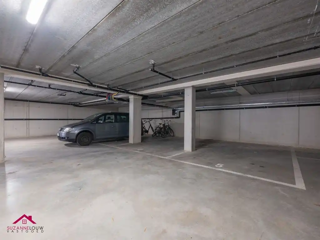 Gelijkvloers appartement met ruim terras foto 26