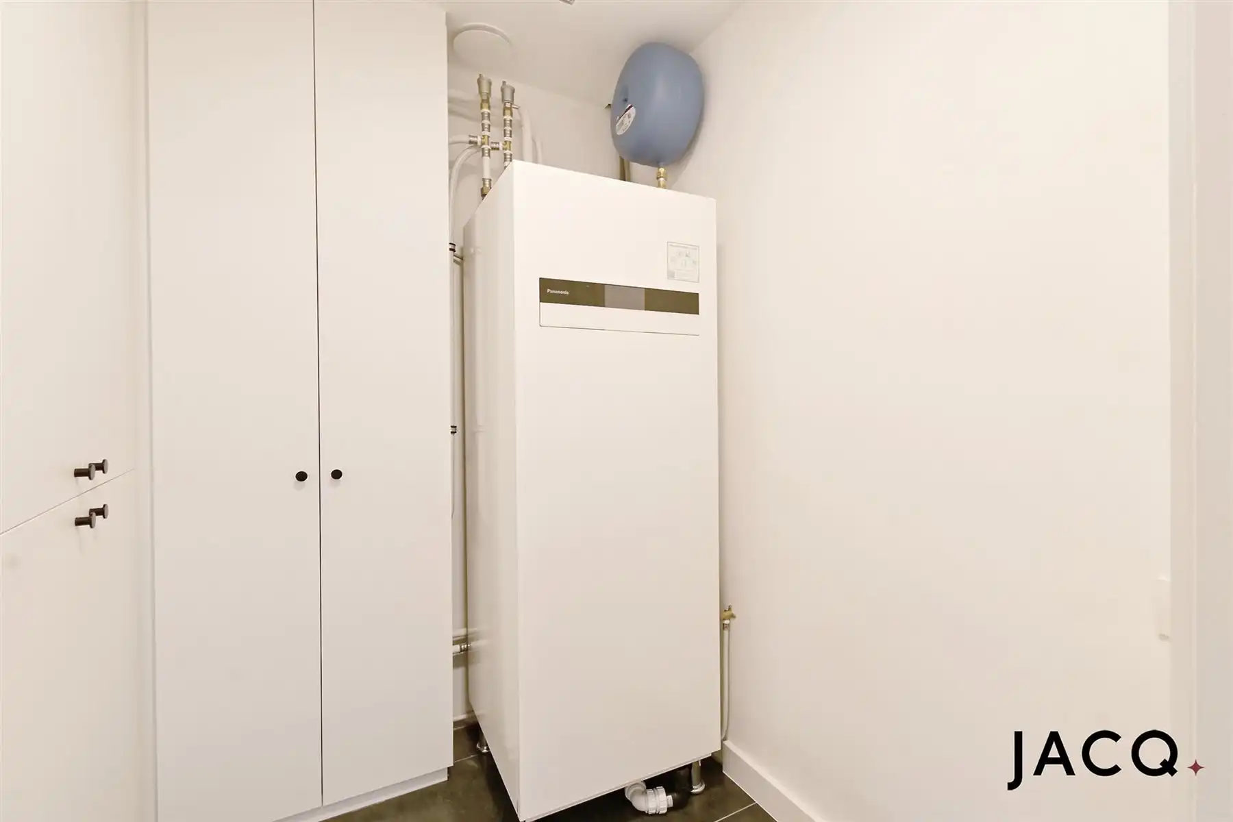 Luxueus gerenoveerd appartement te Berchem! foto 11