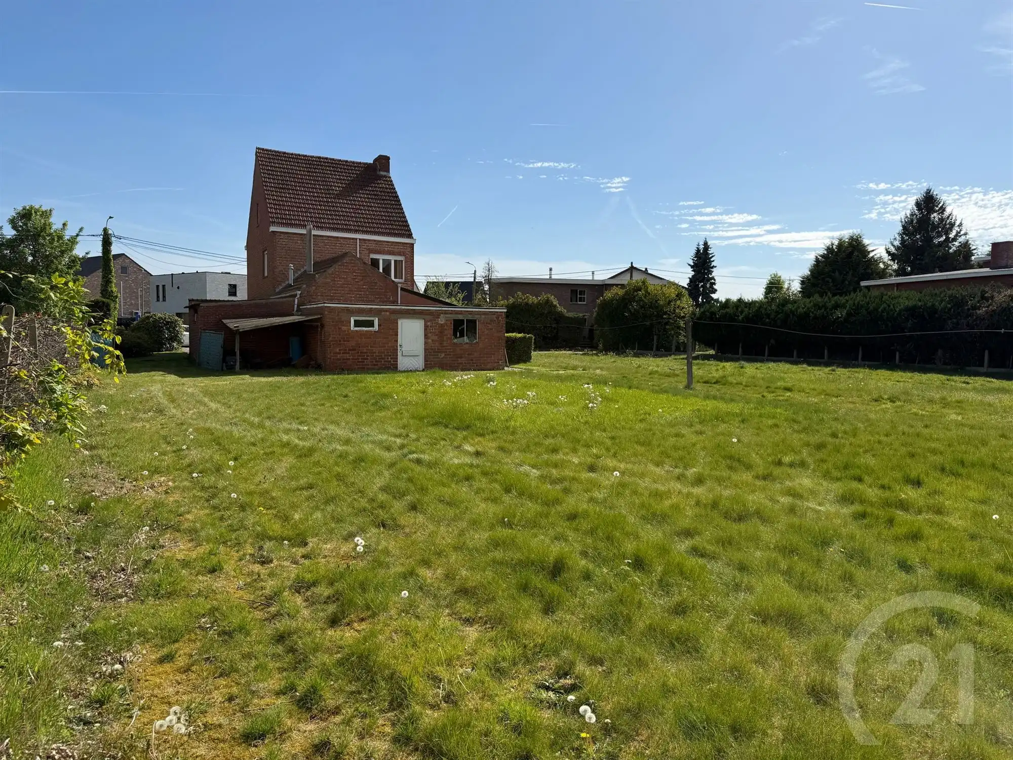 Te renoveren woning met veel potentieel. foto 20