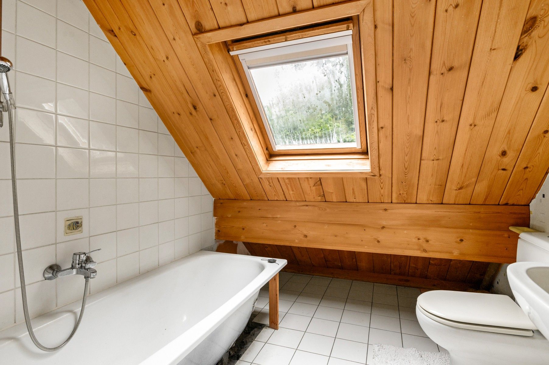 IN OPTIE !! Te renoveren woning met uitbreidingsmogelijkheden in oase van rust en groen foto 16