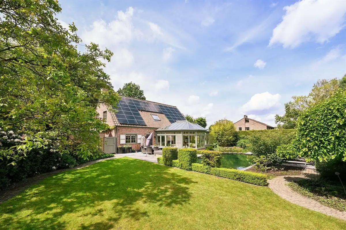 Instapklare villa met zwemvijver foto 32