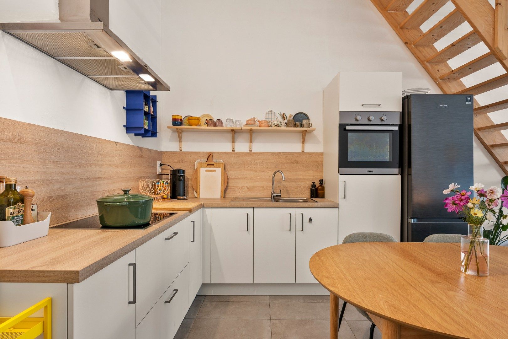 Instapklare rijwoning met open keuken en 2 slaapkamers in Kortrijk-centrum foto 7