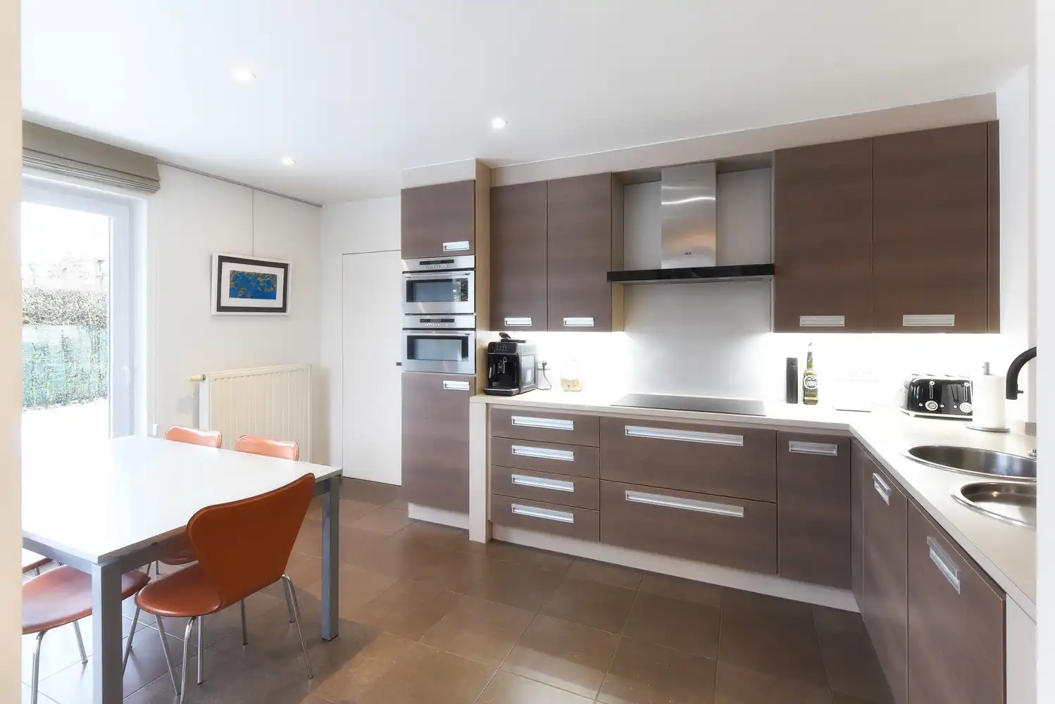 Rustig gelegen instapklare woning met 4 slaapkamers. foto 6