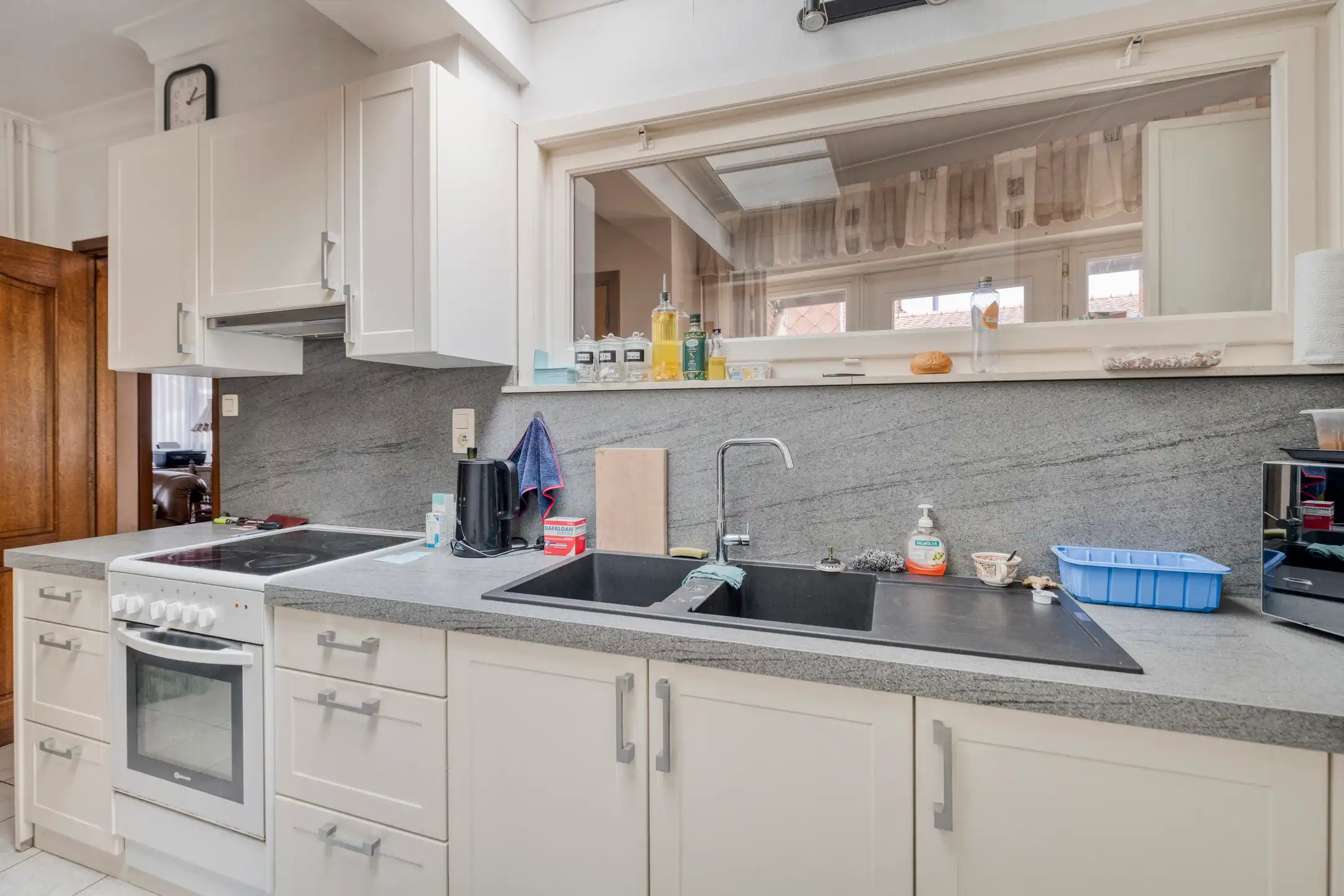 Te renoveren woning met 3 slaapkamers op 11are foto 10