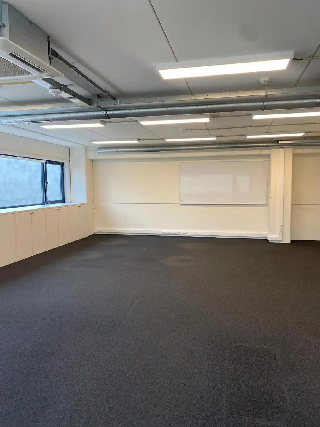 Kantoorruimte van 380 m² op toplocatie Westpoort Zwijndrecht foto 10