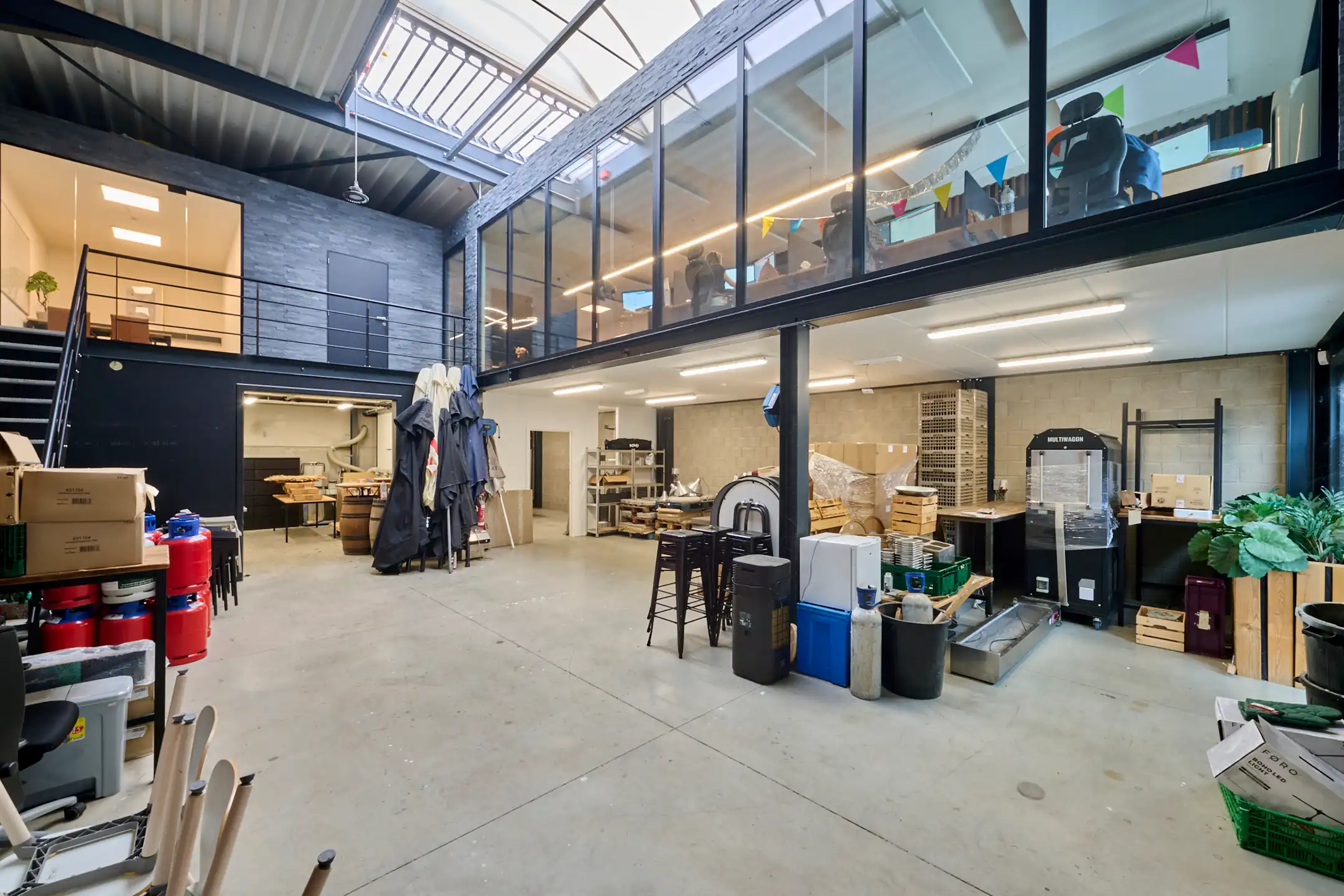 TE KOOP Alken: KMO-unit met kantoren (272m²) foto 2