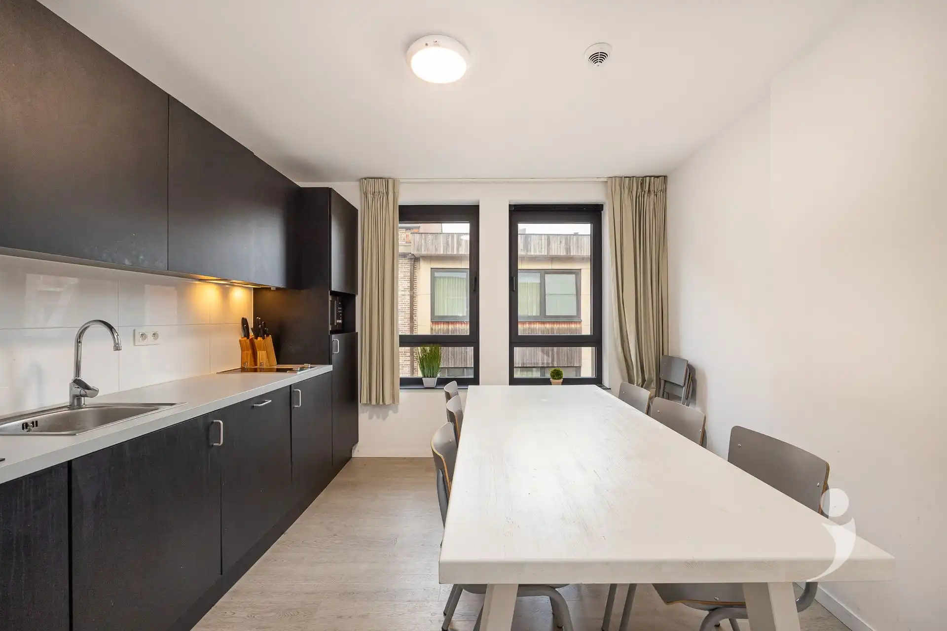 Instapklare studentenkamer in volledig gerenoveerd gebouw  foto 9