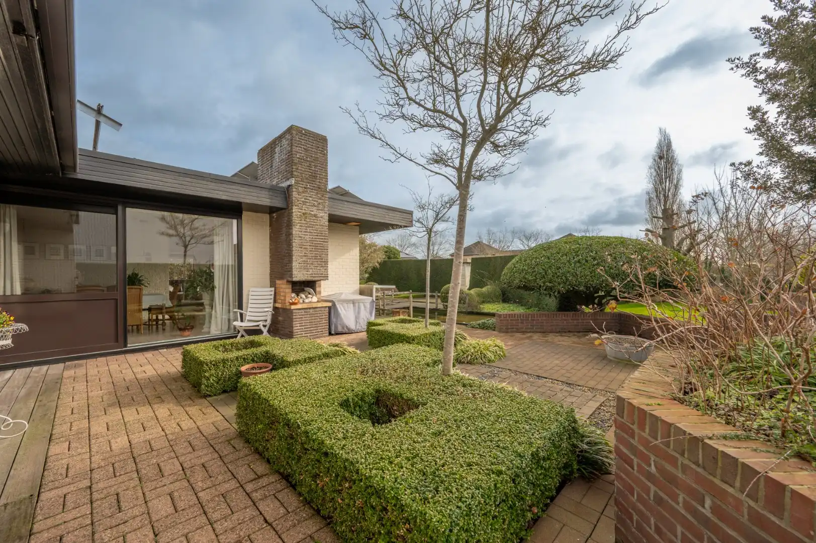 Ruime vrijstaande woning met prachtige tuin in het rustige Moerkerke (St Rita) foto 23