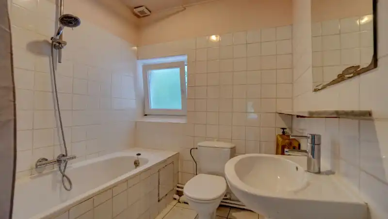 Te renoveren charmant landhuis van 235m² + dubbele garage op 15 are foto 19