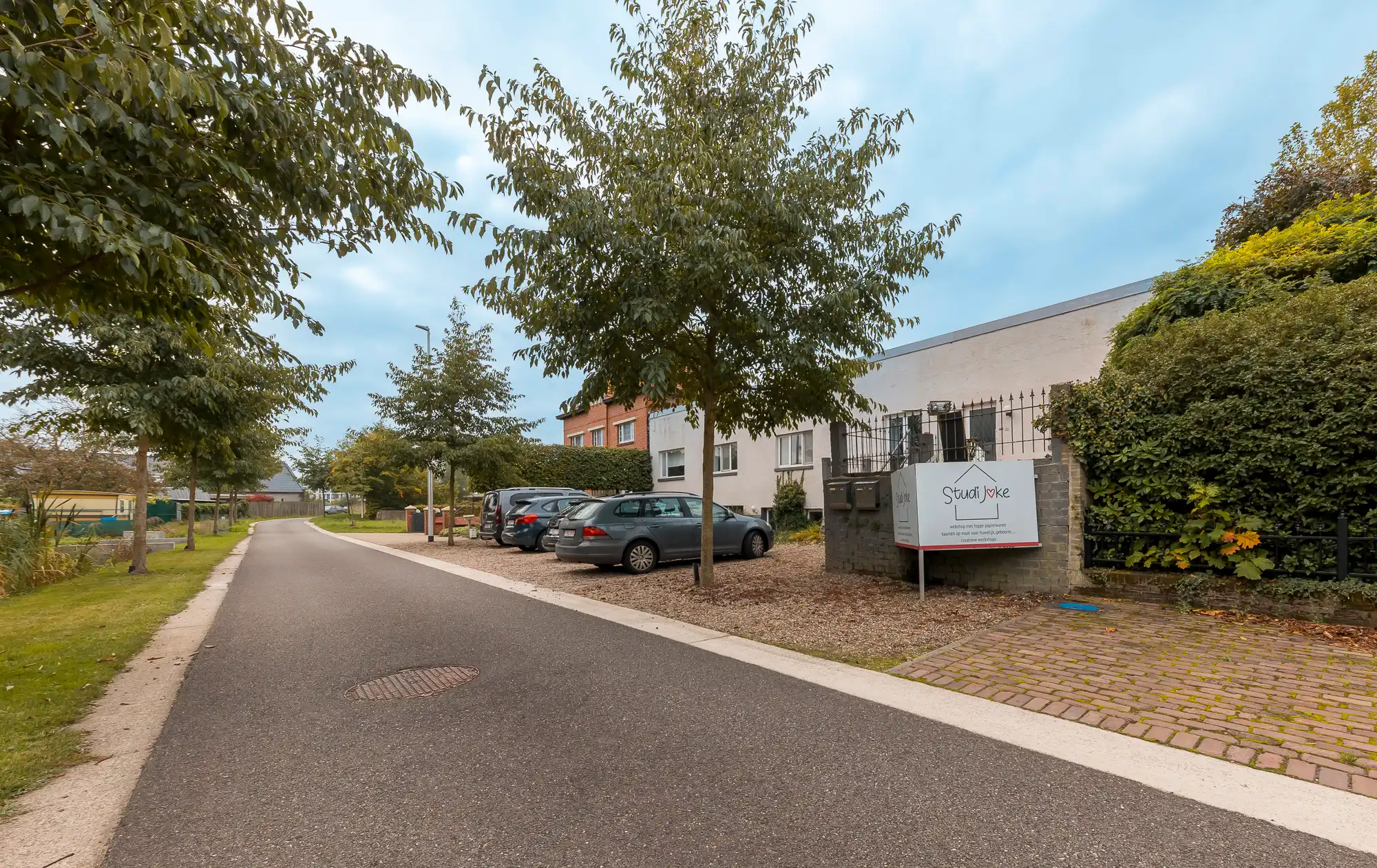 TE KOOP: Karaktervolle woning + naastliggend multifunctioneel bijgebouw op gunstige ligging in Bocholt foto 2