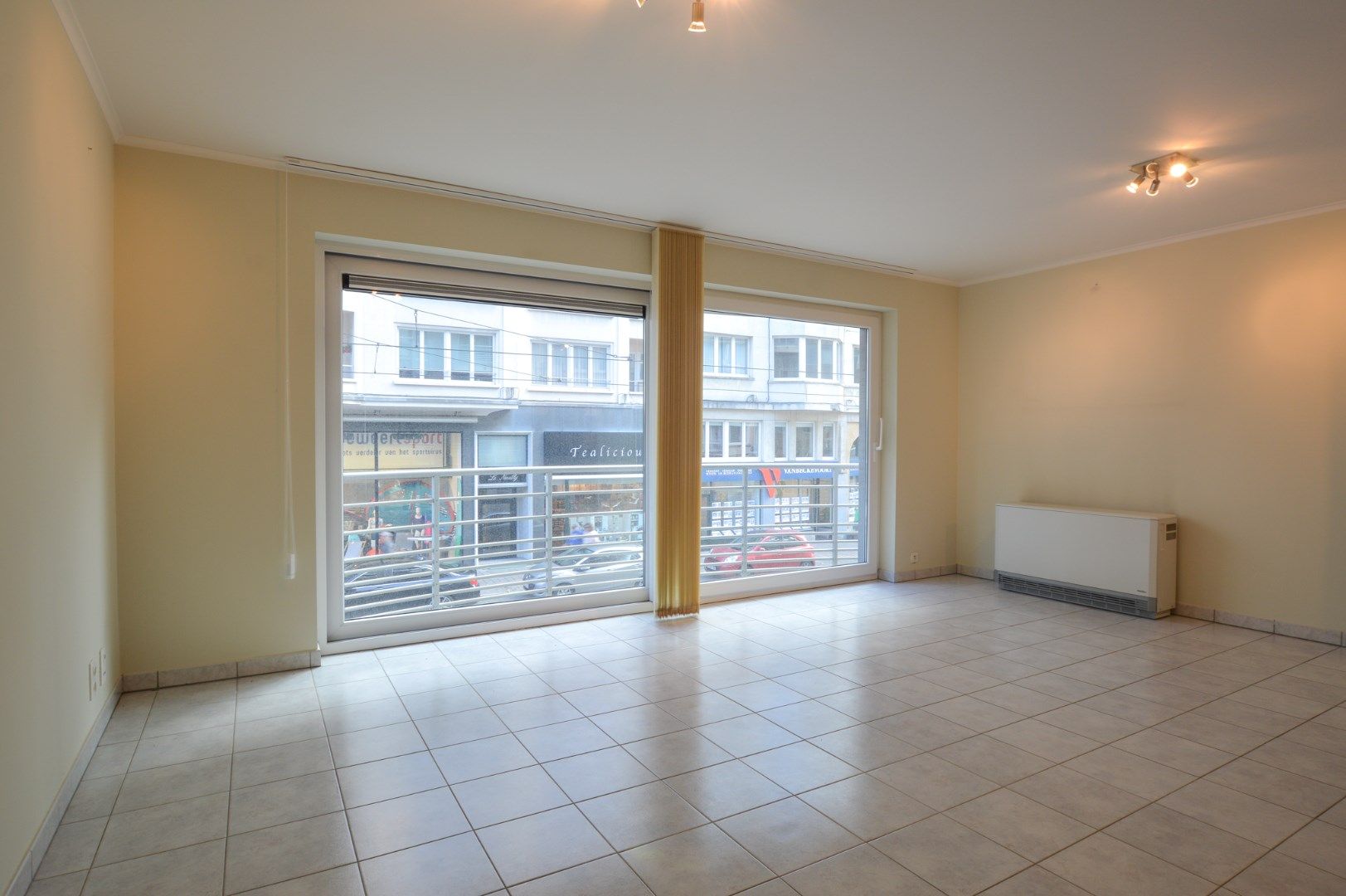 Appartement met 2 slaapkamers te huur in het hartje van Oostende foto 2