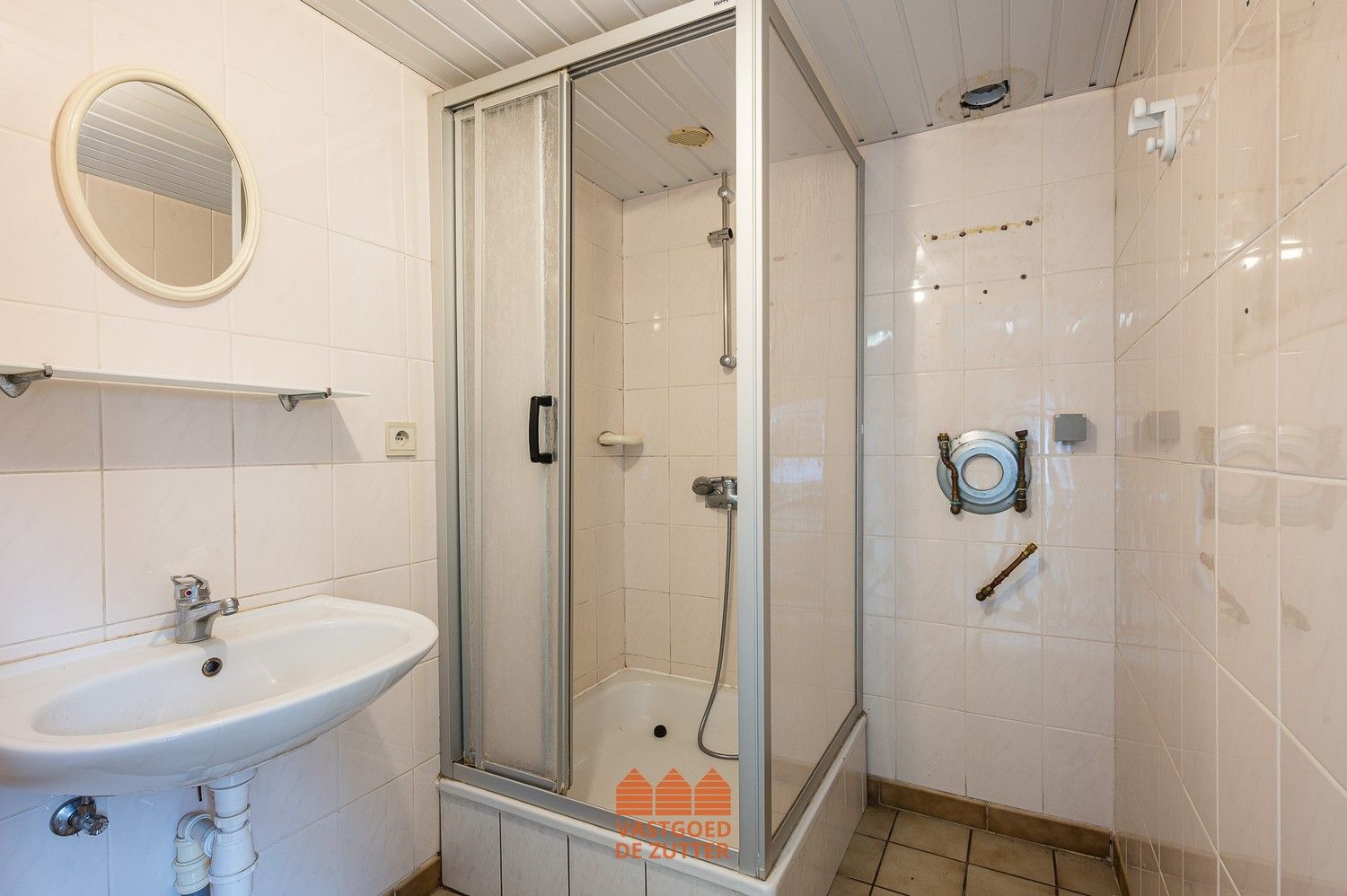 Te renoveren woning te Waarschoot foto 9