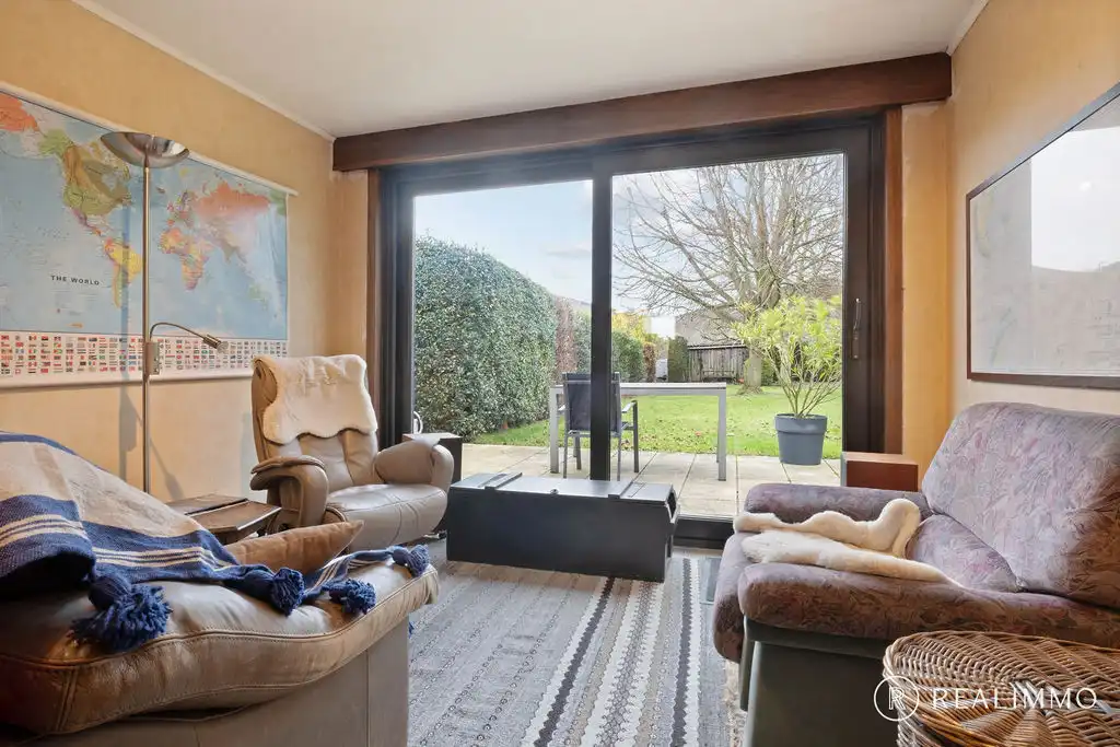 Rustige gezinswoning op 789m² foto 6