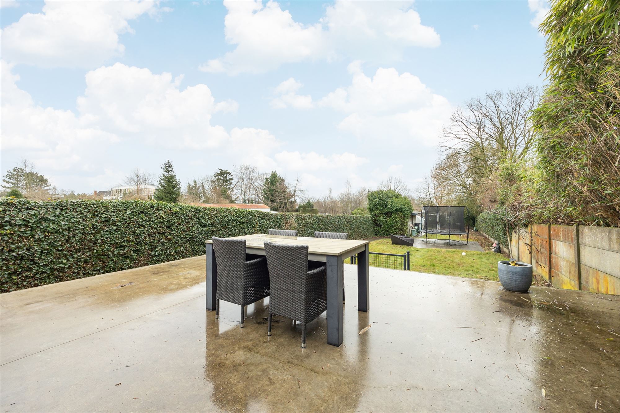 Instapklare woning met ruime tuin op gunstige locatie foto 21