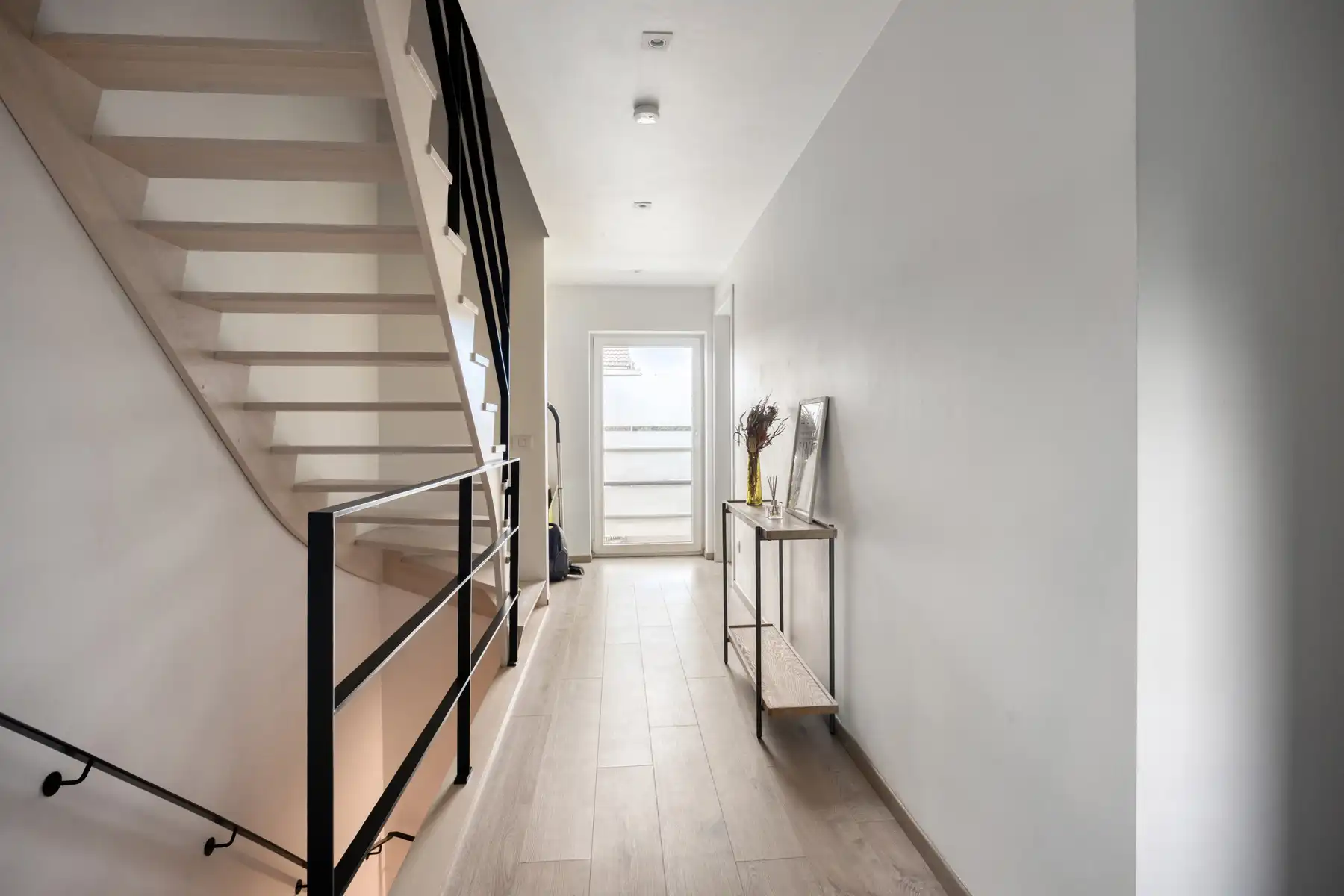 Recente en goed onderhouden woning met 3 slaapkamers foto 13