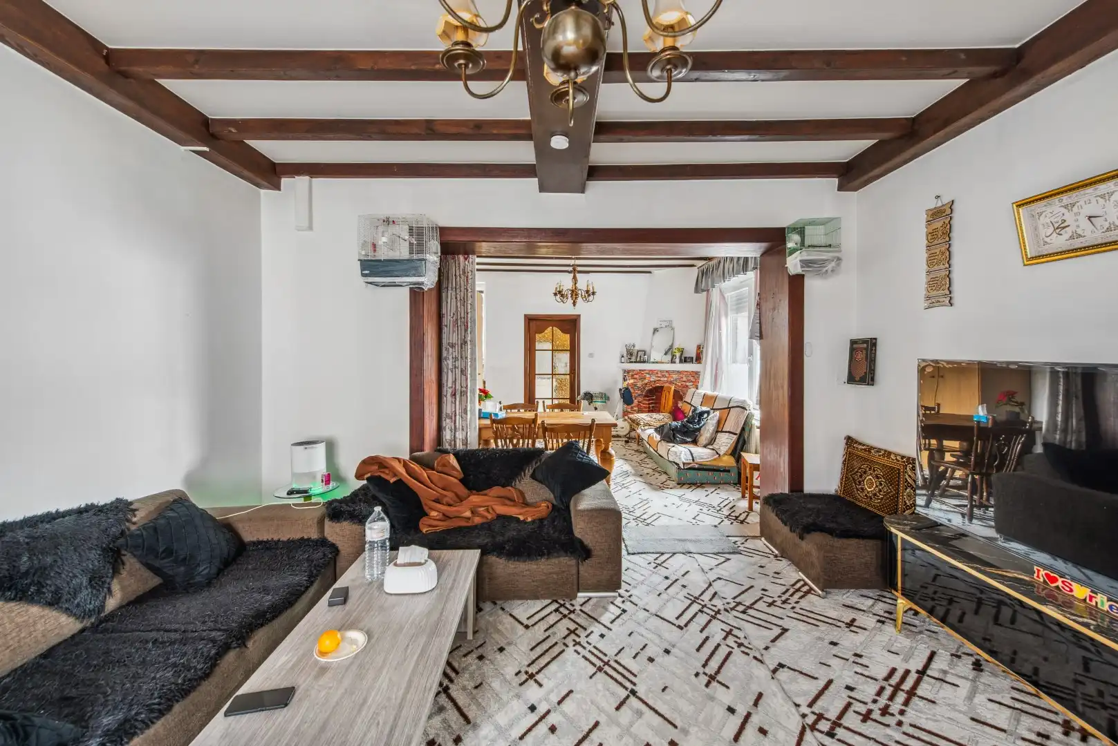 Ruime gezinswoning met 3 slaapkamers en garage pal in centrum foto 4