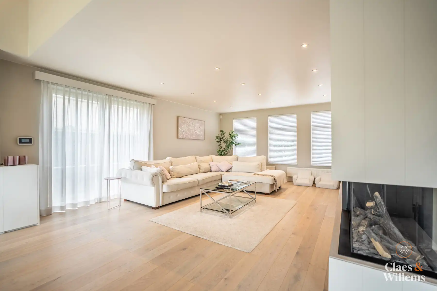 Ruime villa te koop in Dilbeek vrij beroep/ kangoeroewonen foto 10